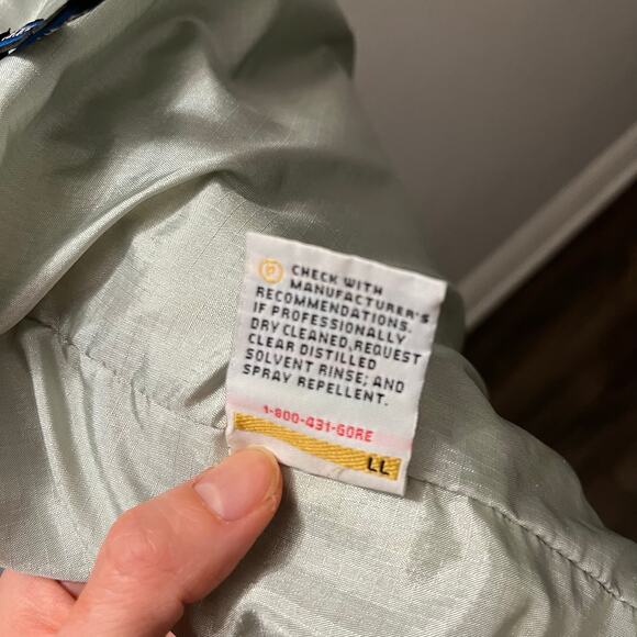 L.L.Bean Stowaway Women’s Sz XL Rain Jacket Blue Hooded Packable Windbreaker Y2K - Picture 9 of 10